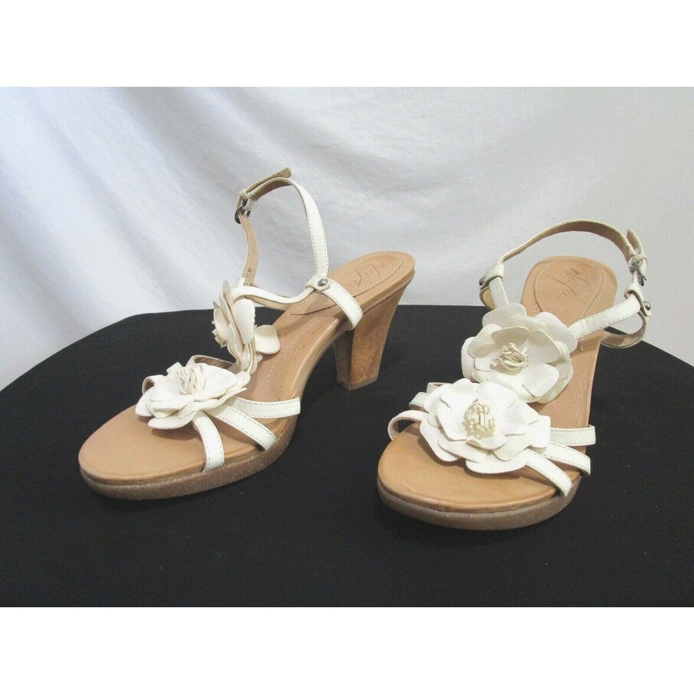EUC! Naya Atwood White Leather Flower Ankle Strap Heel Sandals Shoes Size 11 M